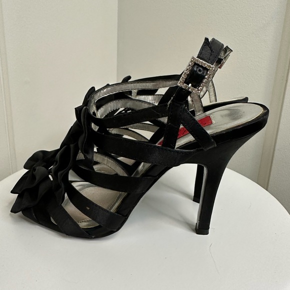 Red Carpet Collection Sling Back Heels - Picture 3 of 6